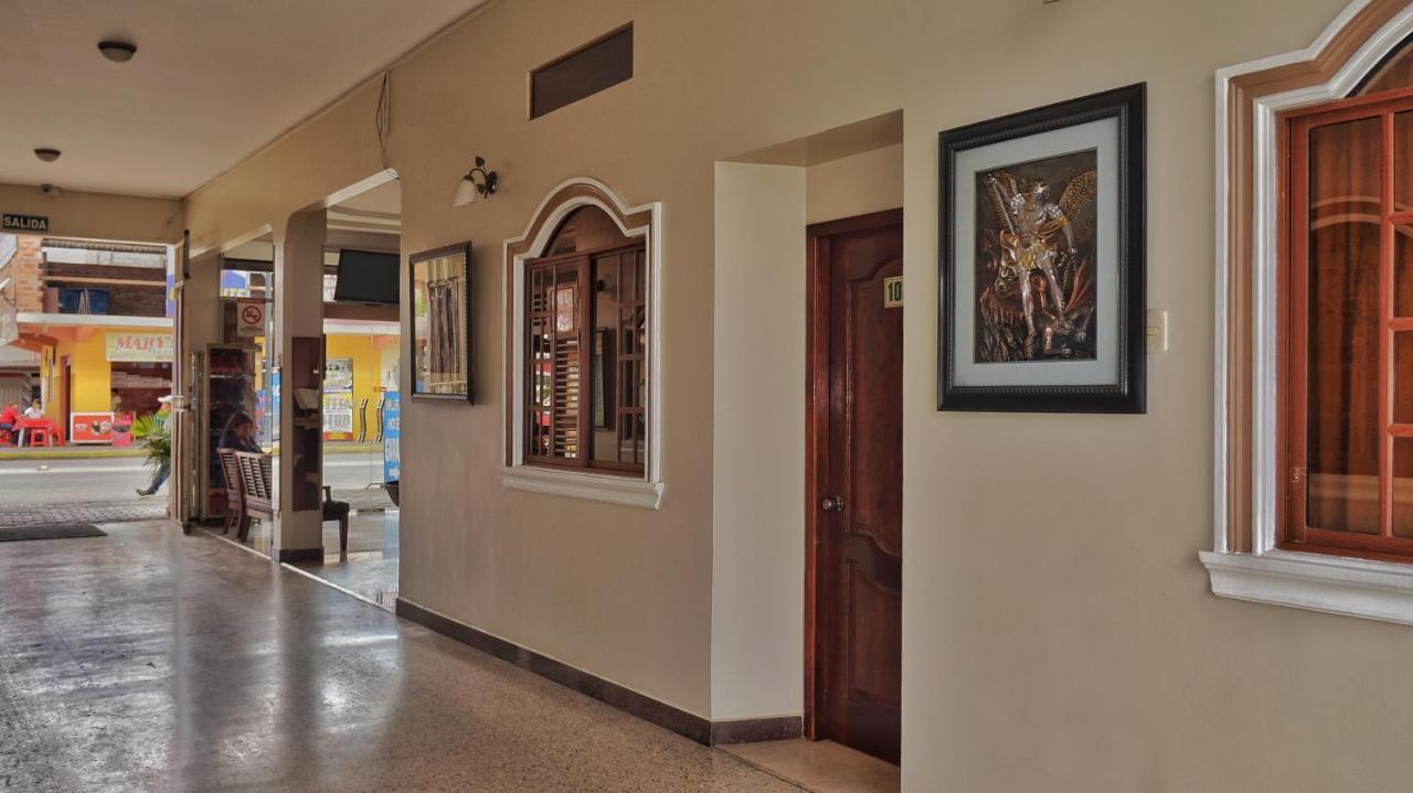 Vallejo Hotel Huaquillas Exterior photo