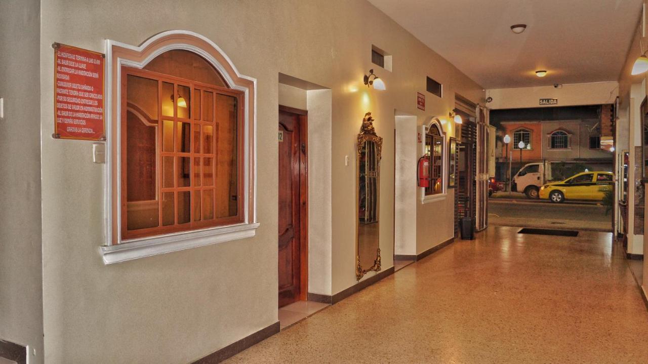 Vallejo Hotel Huaquillas Exterior photo