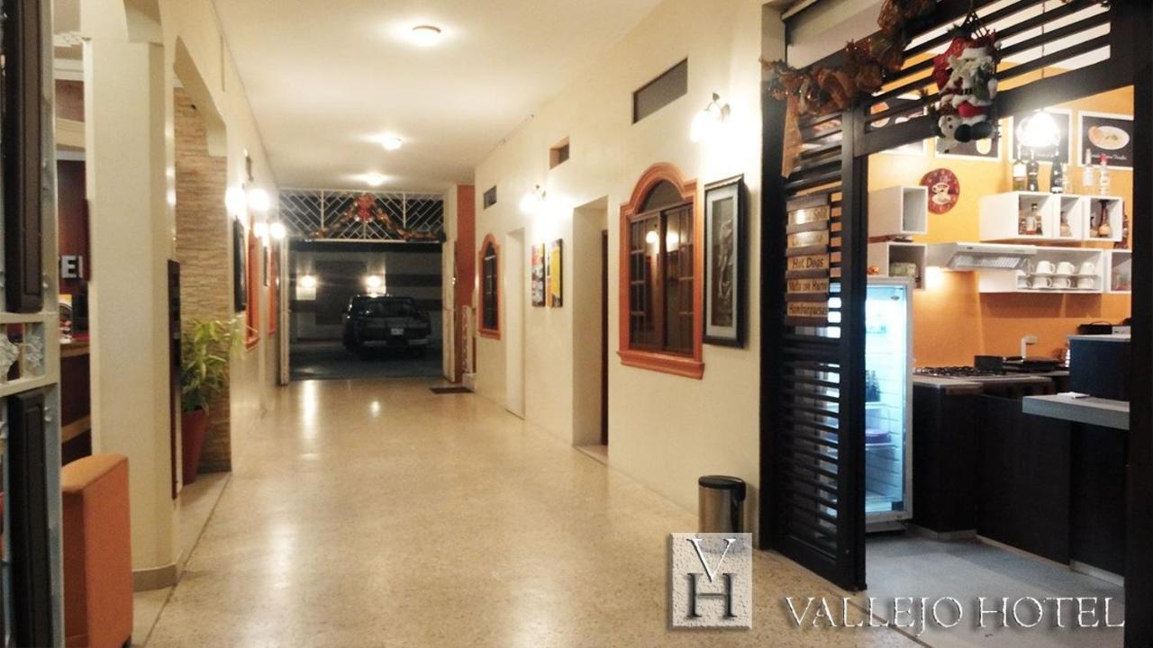 Vallejo Hotel Huaquillas Exterior photo